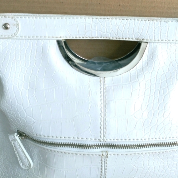 White House black market white  clutch - Picture 4 of 10